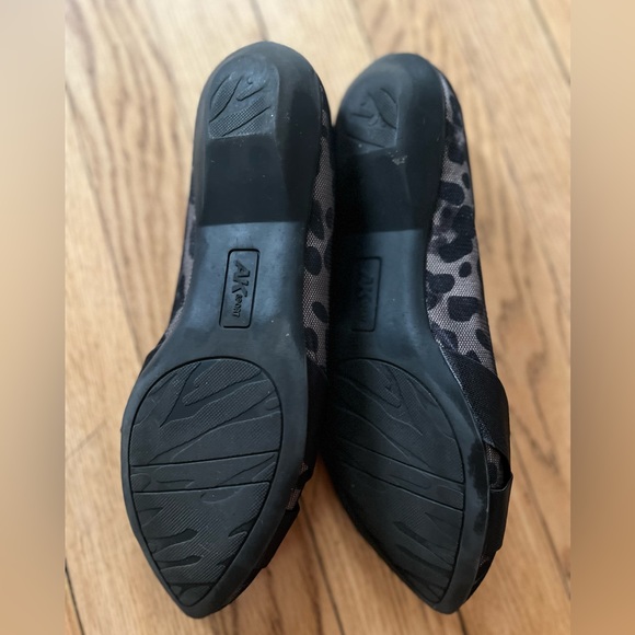 AK Anne Klein Sport Women's leopard print Flats, medium width - 8 - Picture 5 of 6